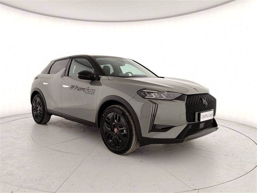 Ds DS 3 DS3 50kWh e-tense Performance Line obc 7kW auto nuova a Grottammare (2)