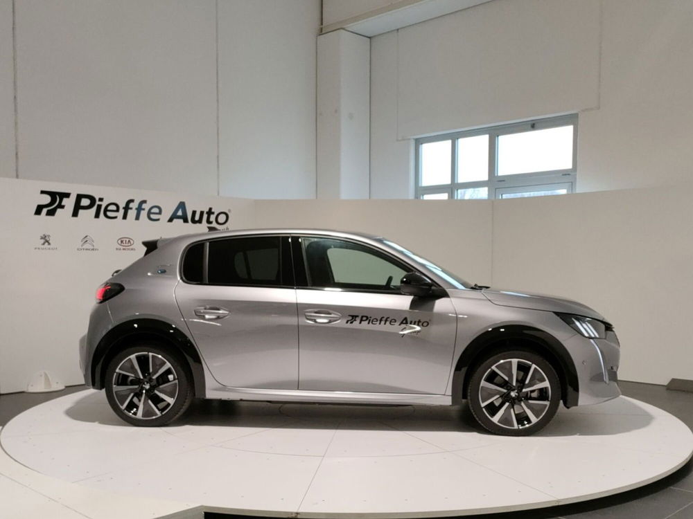 Peugeot 208 motore elettrico 136 CV 5 porte GT Pack del 2022 usata a L'Aquila (5)