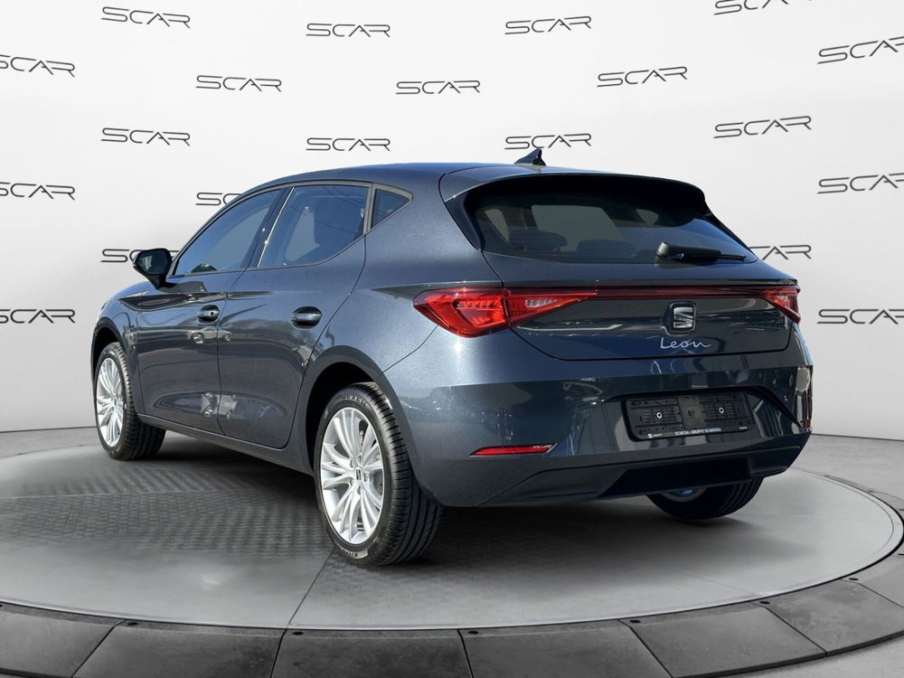 SEAT Leon nuova a Livorno (7)