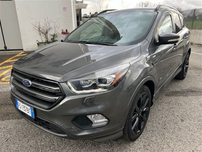 Ford Kuga 2.0 TDCI 150 CV S&S 2WD ST-Line my 16 del 2017 usata a Rende