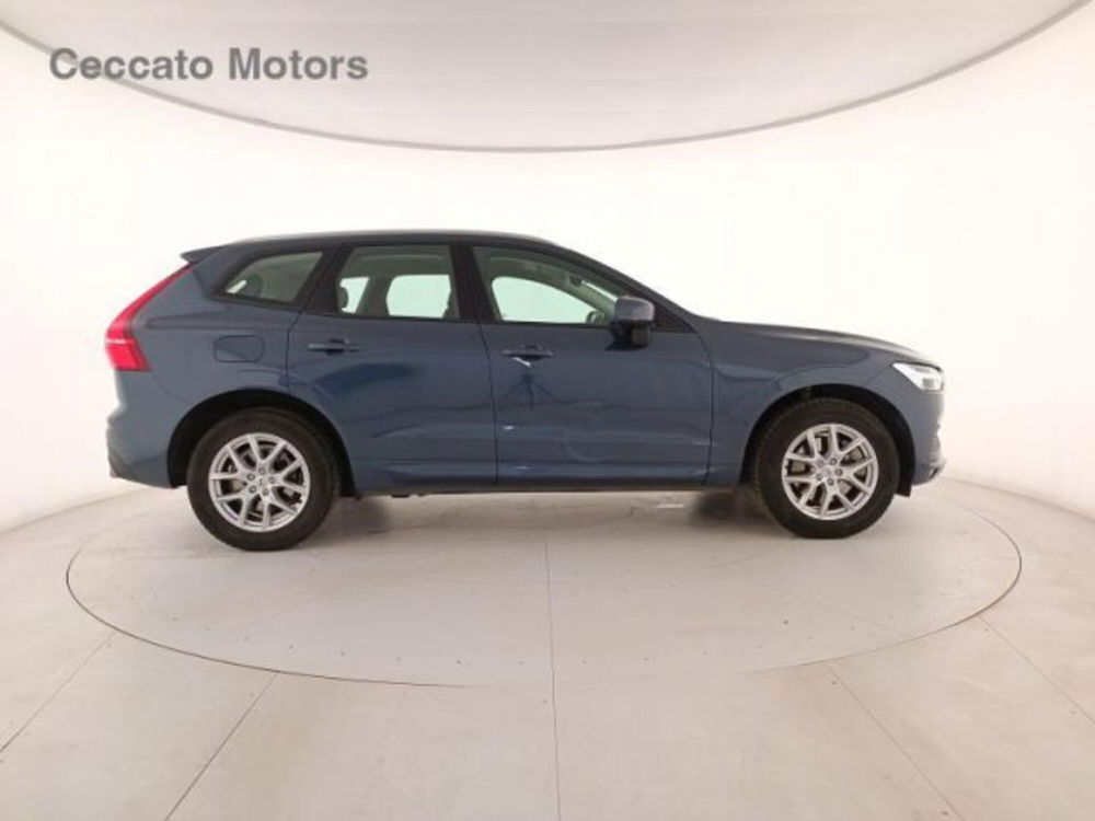 Volvo XC60 B4 (d) AWD Geartronic Momentum  del 2019 usata a Padova (3)