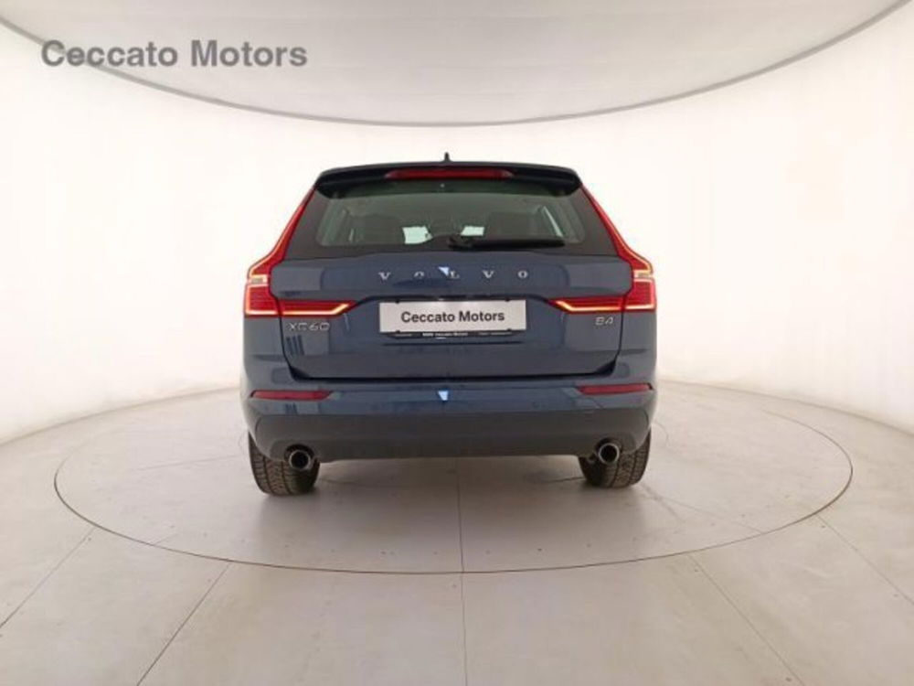 Volvo XC60 B4 (d) AWD Geartronic Momentum  del 2019 usata a Padova (5)