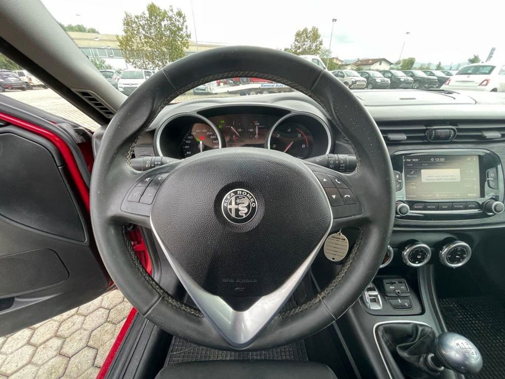 Alfa Romeo Giulietta usata a Lucca (9)