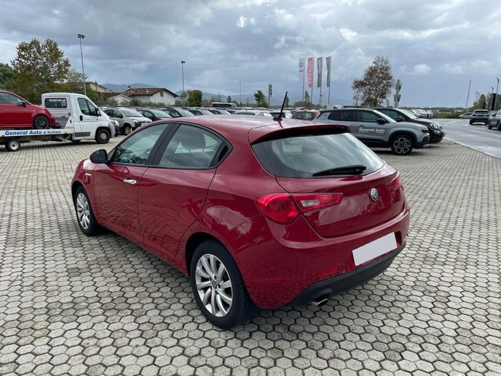 Alfa Romeo Giulietta usata a Lucca (7)