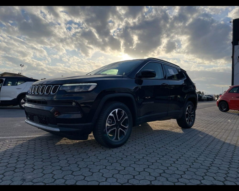 Jeep Compass nuova a Lucca (7)