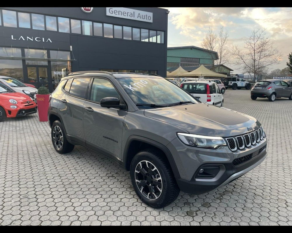 Jeep Compass nuova a Lucca