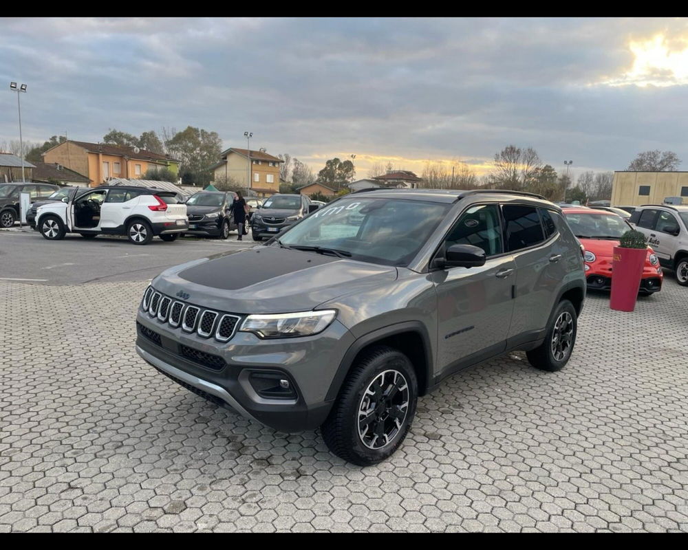 Jeep Compass nuova a Lucca (7)