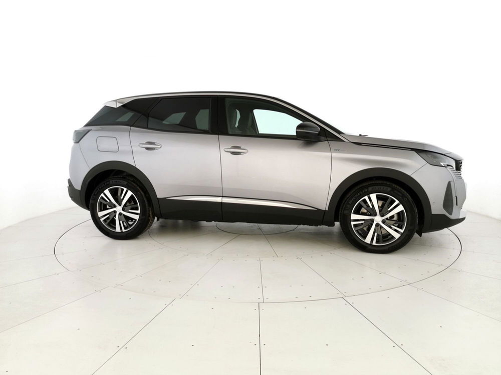 Peugeot 3008 Hybrid 225 e-EAT8 Allure Pack  del 2023 usata a San Salvo (4)