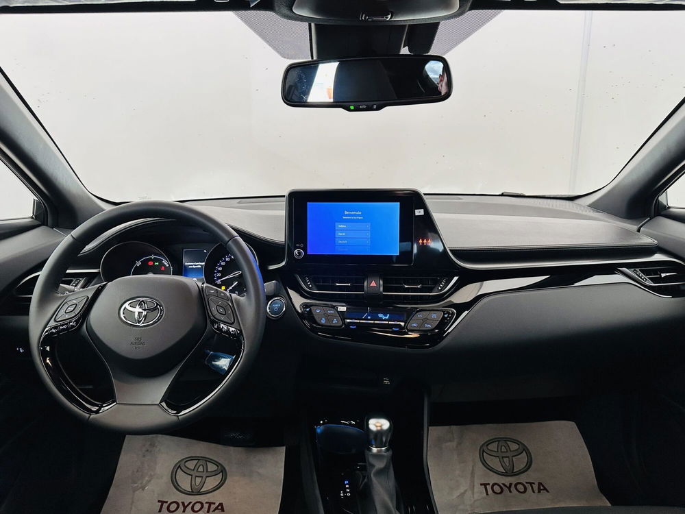 Toyota Toyota C-HR nuova a Ragusa (7)