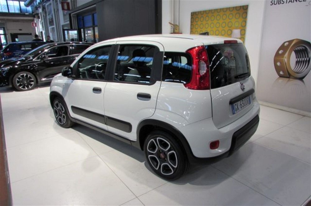 Fiat Panda 1.0 FireFly S&S Hybrid City Life  del 2022 usata a Rho (4)