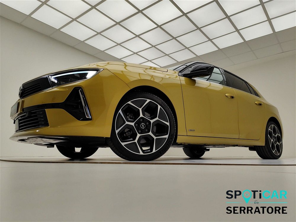 Opel Astra (2021-->>) nuova a Erba (3)