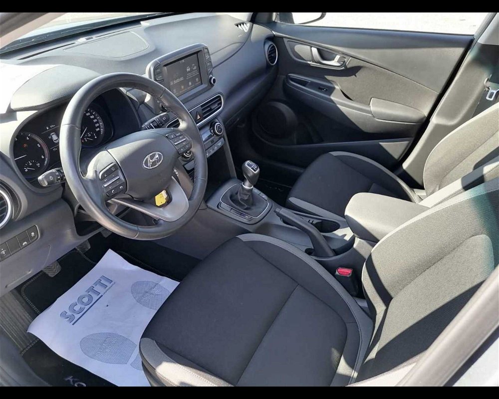 Hyundai Kona 1.6 CRDI 115 CV Comfort del 2019 usata a Pisa (5)