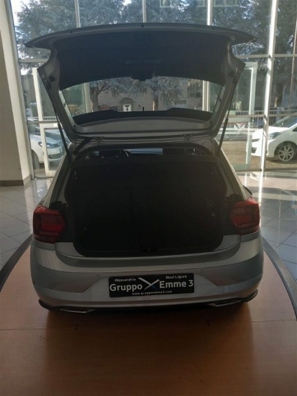 Volkswagen Polo 1.0 TGI 5p. Trendline BlueMotion Technology  del 2019 usata a Novi Ligure (5)