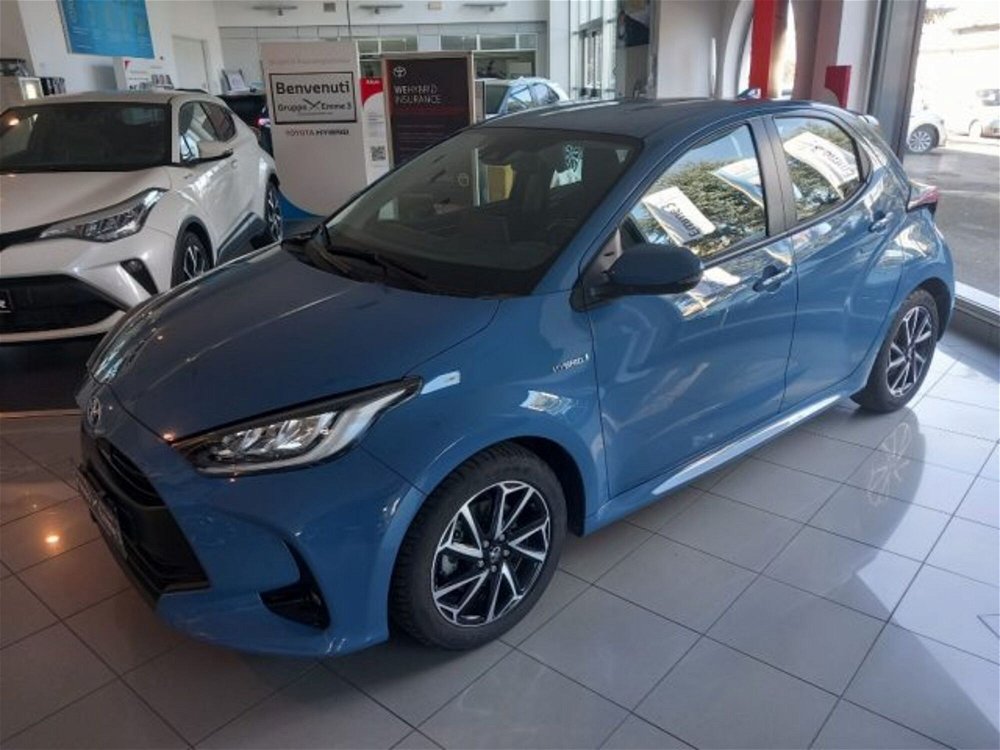 Toyota Yaris 1.5 Hybrid 5 porte Trend del 2021 usata a Novi Ligure (2)