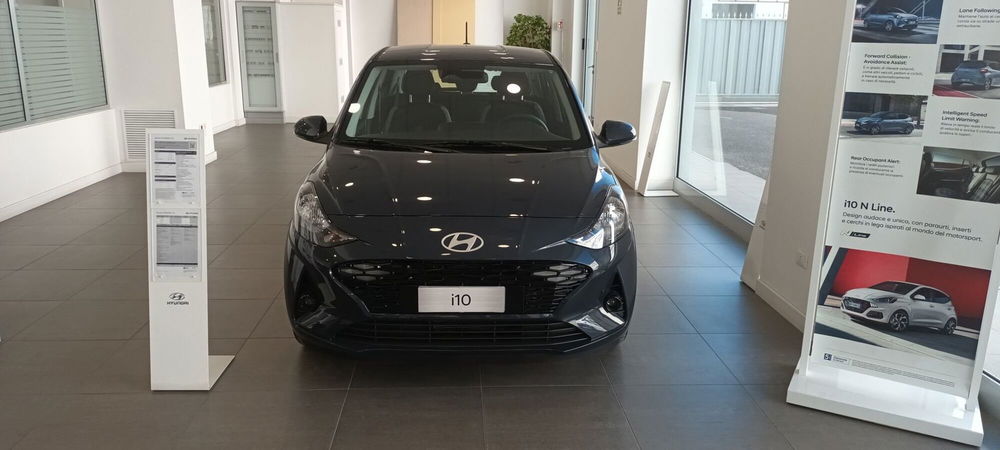 Hyundai i10 1.0 GPL Econext Connectline nuova a Castellammare di Stabia