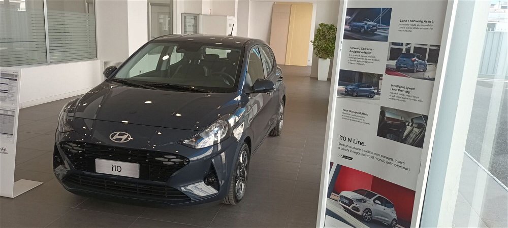 Hyundai i10 1.0 GPL Econext Connectline nuova a Castellammare di Stabia (3)