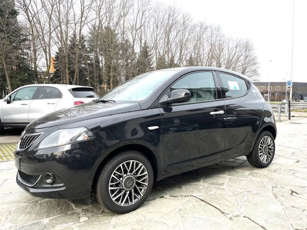 Lancia Ypsilon nuova a Milano