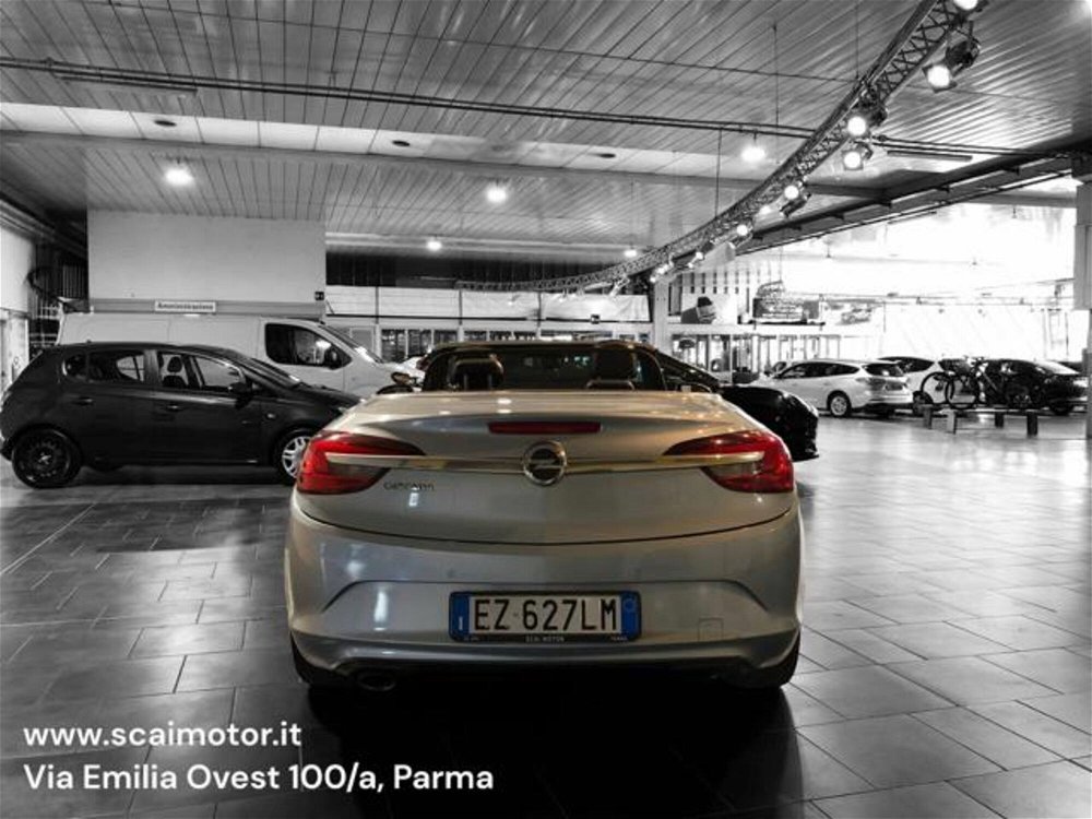 Opel Cascada Turbo SIDI 170CV Start&Stop Cosmo del 2015 usata a Parma (5)