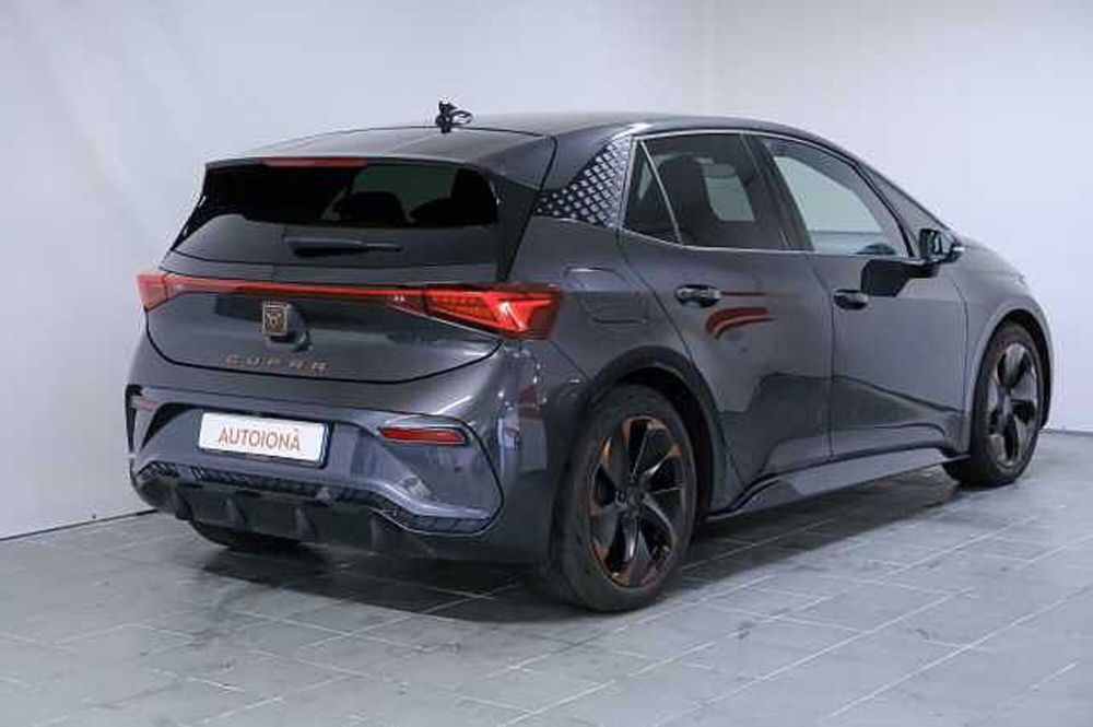 Cupra Born Born 58kWh 204CV del 2023 usata a Pianopoli (4)