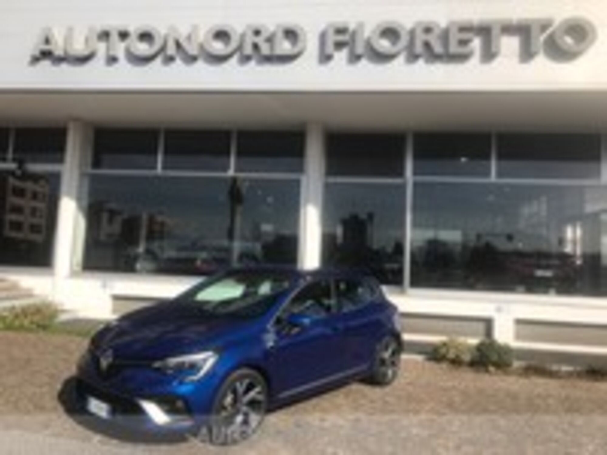 Renault Clio Full Hybrid E-Tech 140 CV 5 porte R.S. Line  del 2021 usata a Pordenone