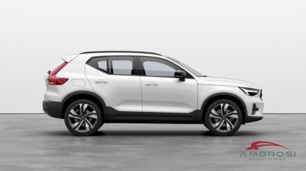 Volvo XC40 2.0 b3 Ultra Dark auto nuova a Corciano (4)