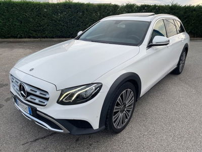 Mercedes-Benz Classe E Station Wagon 220 d 4Matic Auto Business Sport  del 2018 usata a Rende