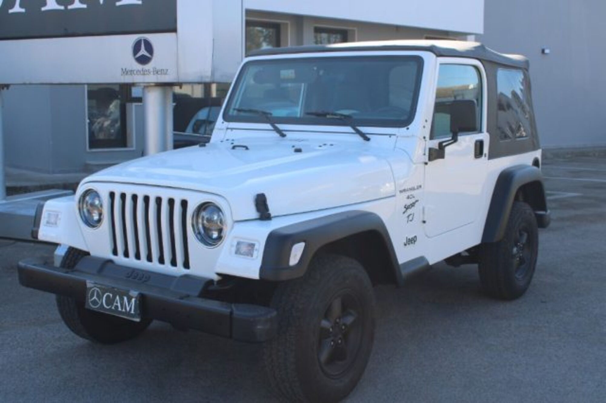 Jeep Wrangler 4.0 cat Sport  del 2001 usata a Lecce