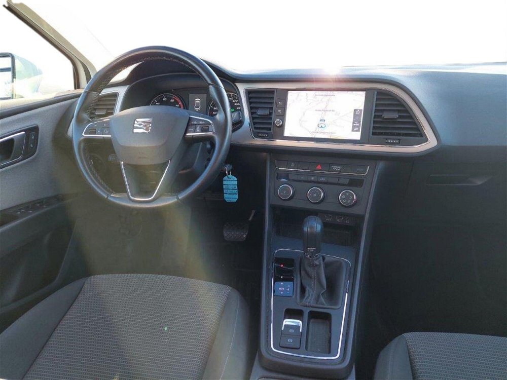 SEAT Leon ST 1.5 TGI DSG Style del 2020 usata a Triggiano (4)