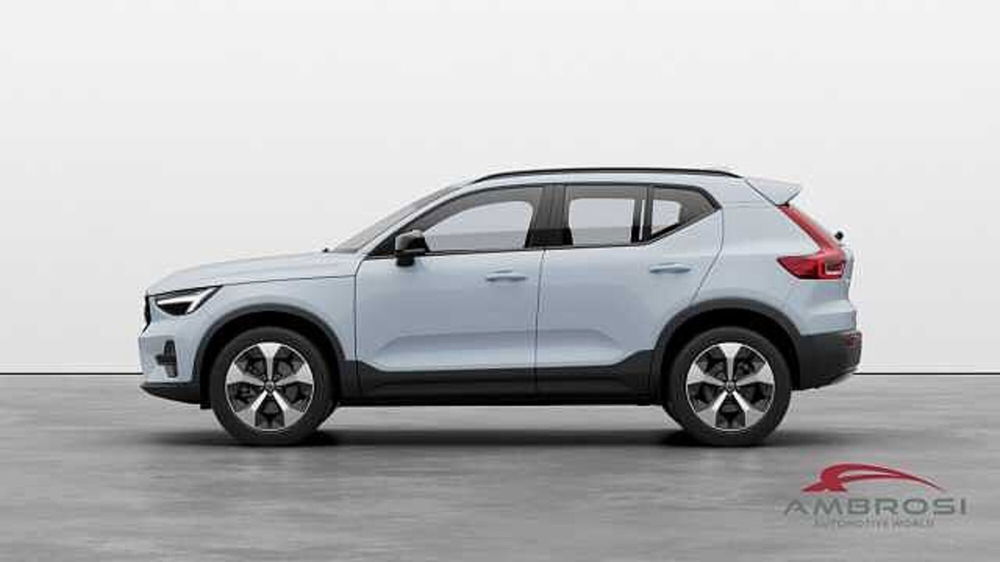 Volvo XC40 nuova a Viterbo (3)