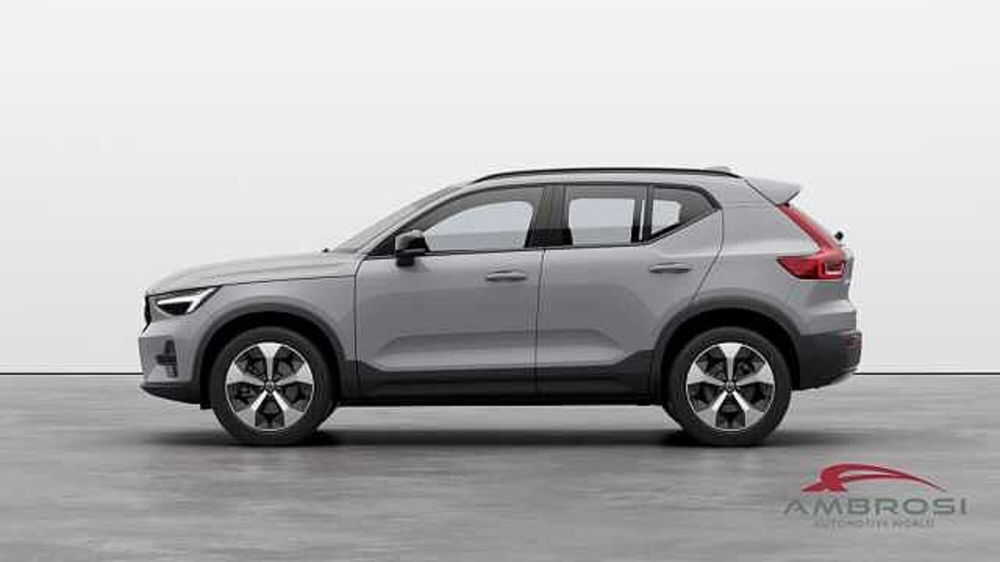 Volvo XC40 nuova a Viterbo (3)