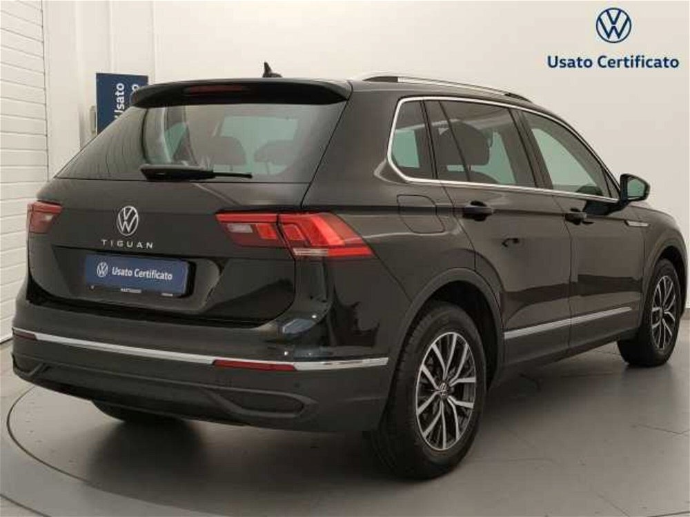 Volkswagen Tiguan 1.5 TSI ACT Life del 2020 usata a Busto Arsizio (5)
