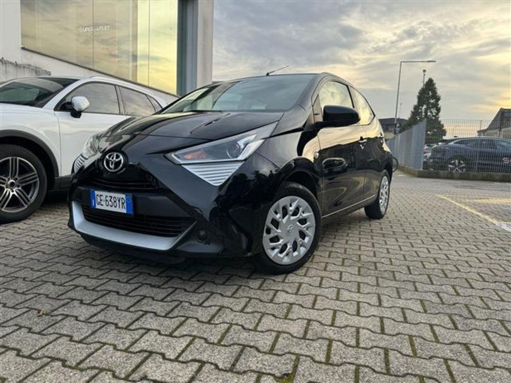 Toyota Aygo X usata a Pavia (7)