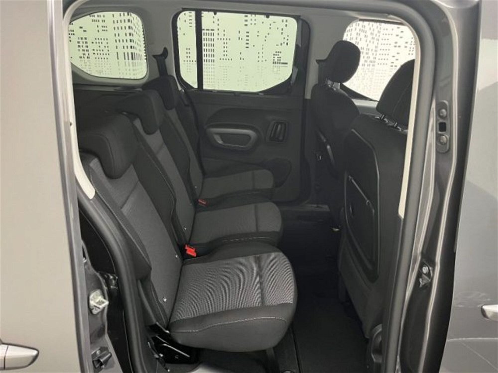 Toyota Proace City Verso Electric City Verso Electric 50kWh L1 Short D Executive nuova a Cuneo (5)
