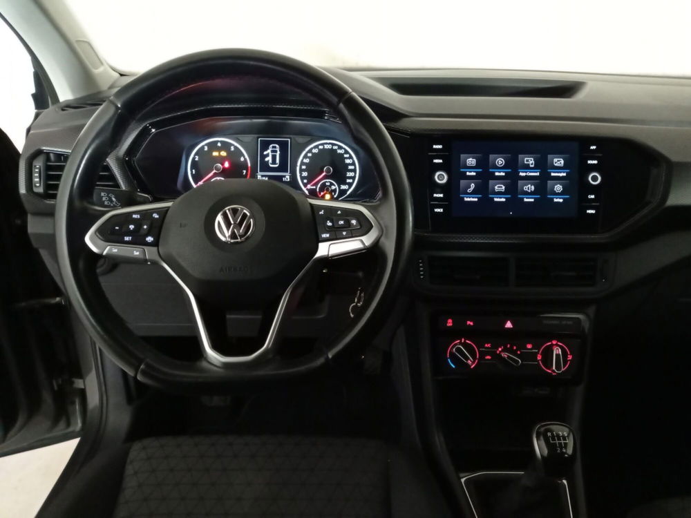 Volkswagen T-Cross usata a Varese (11)