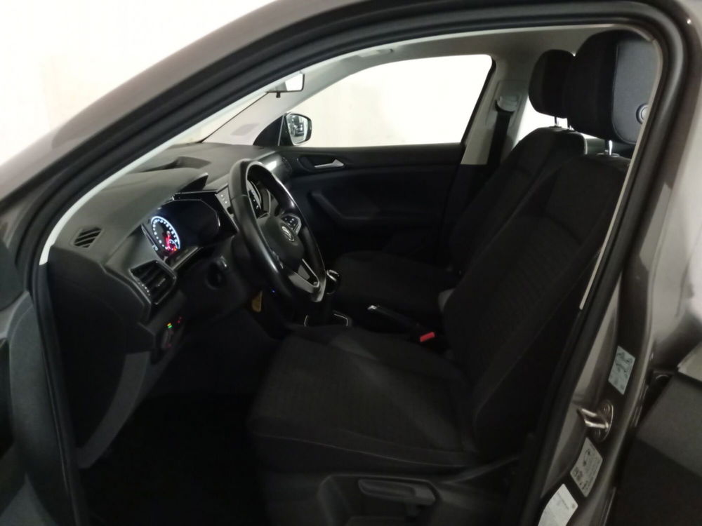 Volkswagen T-Cross usata a Varese (9)