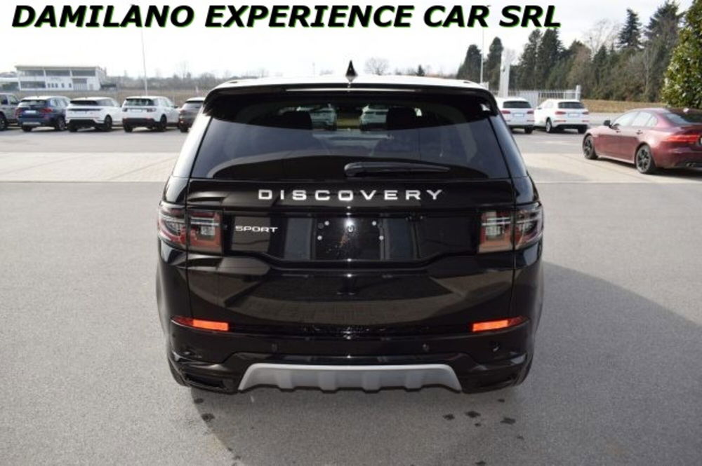 Land Rover Discovery Sport nuova a Cuneo (8)