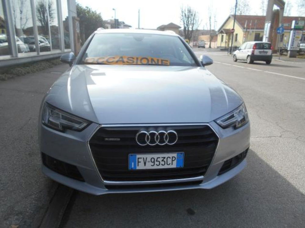 Audi A4 Avant 3.0 V6 TDI F.AP. qu. S tr. Adv. del 2019 usata a Bra (4)