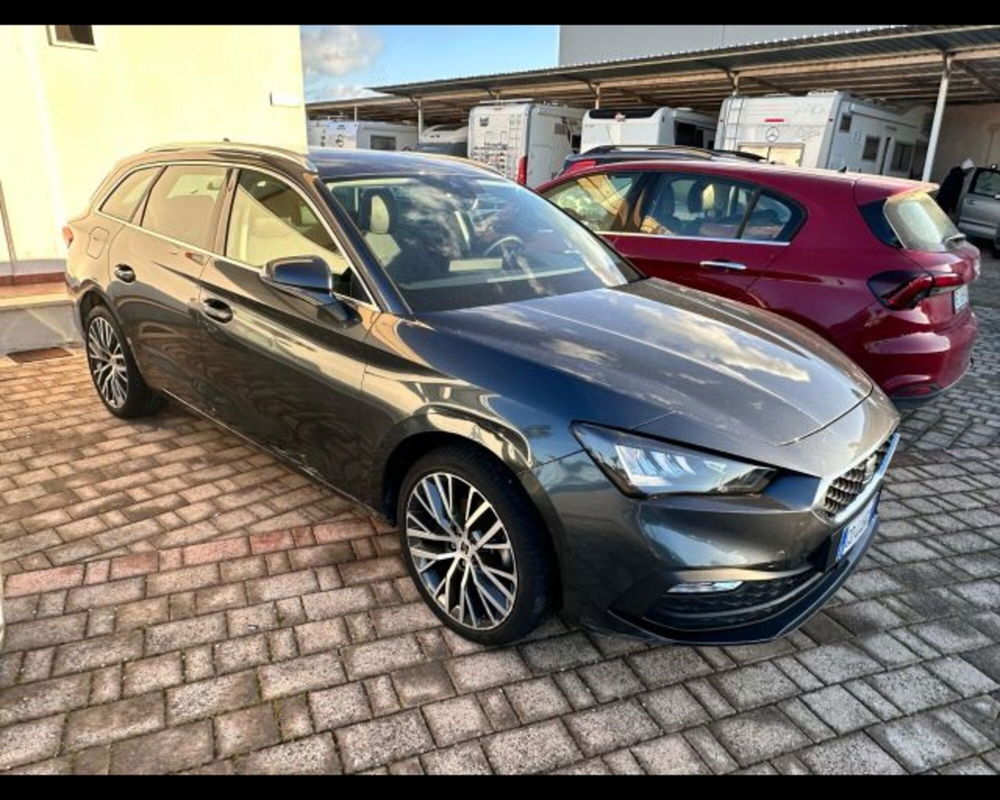 SEAT Leon ST Sportstourer 1.5 eTSI 150 CV DSG Xcellence  del 2021 usata a Castenaso (4)