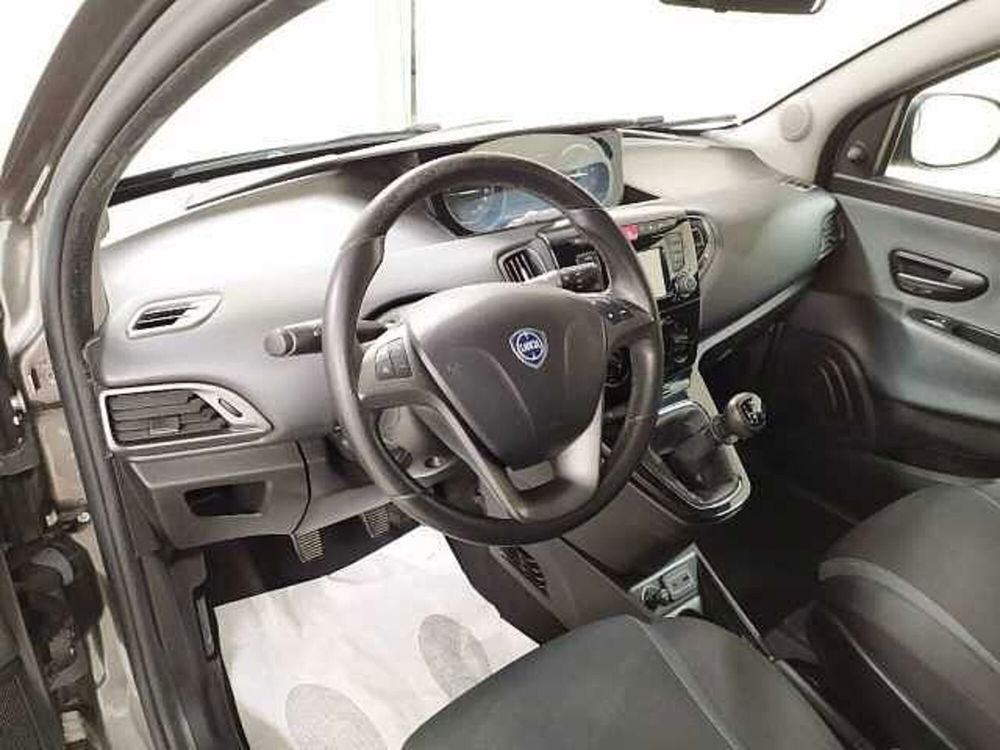 Lancia Ypsilon usata a Cuneo (11)