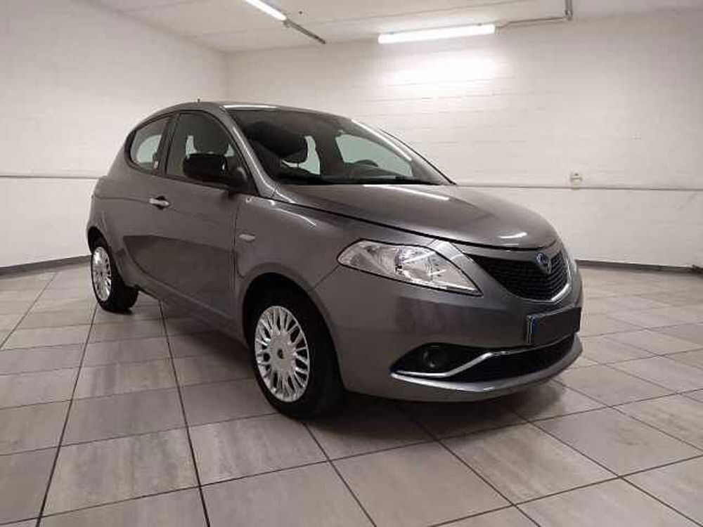 Lancia Ypsilon usata a Cuneo (3)