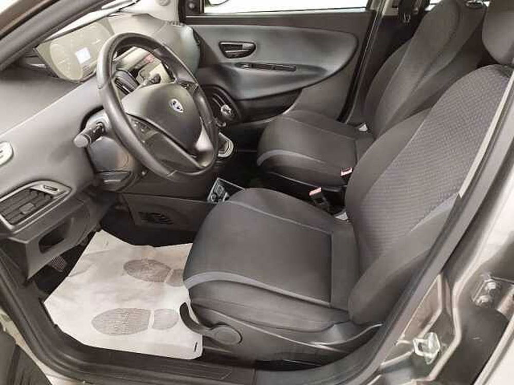 Lancia Ypsilon usata a Cuneo (9)