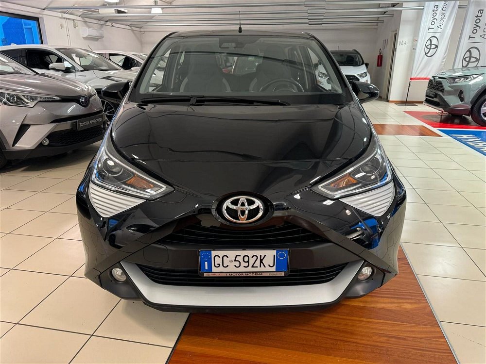 Toyota Aygo Connect 1.0 VVT-i 72 CV 5 porte x-play del 2020 usata a Modena (3)