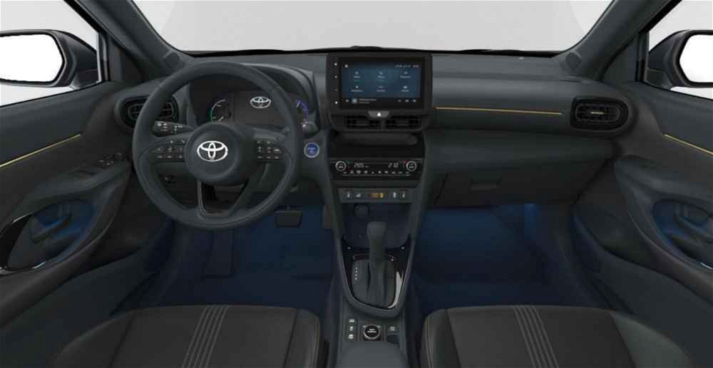 Toyota Yaris Cross 1.5 Hybrid 5p. E-CVT AWD-i Adventure nuova a Carpi (2)