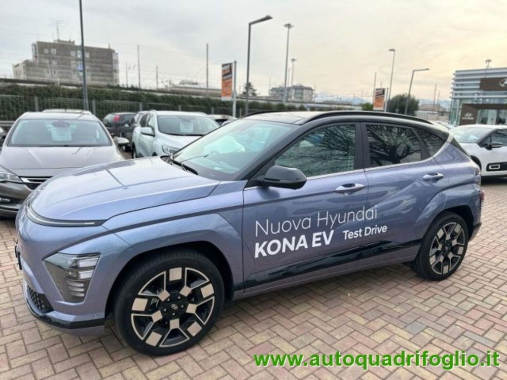 Hyundai Kona EV 64 kWh XClass del 2023 usata a Savona (2)