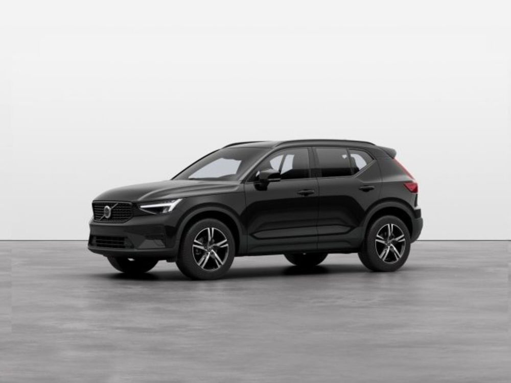 Volvo XC40 B3 automatico Essential  nuova a Modena (2)