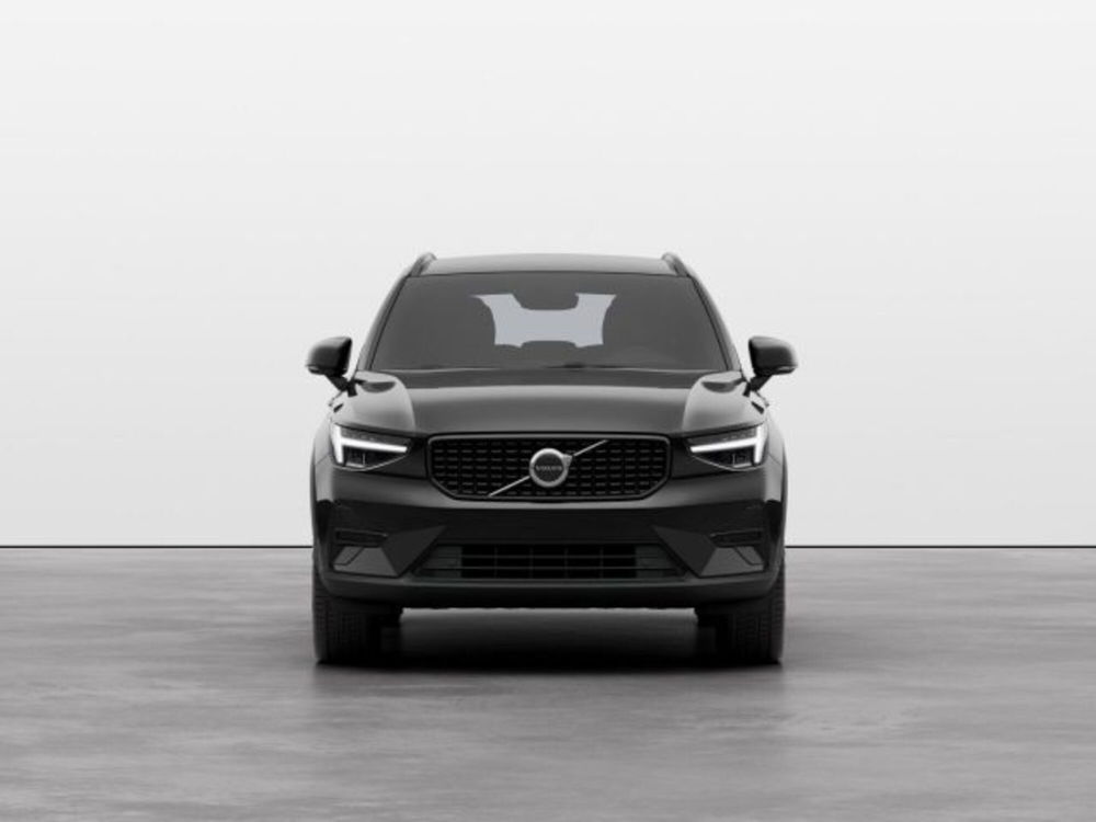 Volvo XC40 nuova a Modena (7)