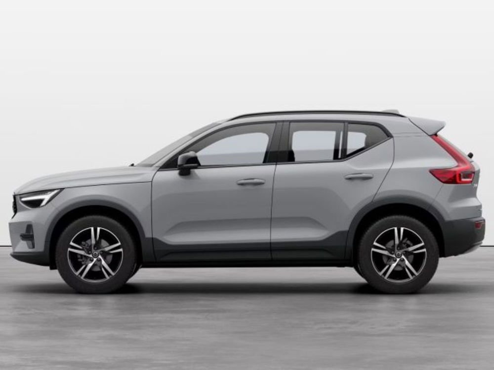 Volvo XC40 nuova a Modena (3)