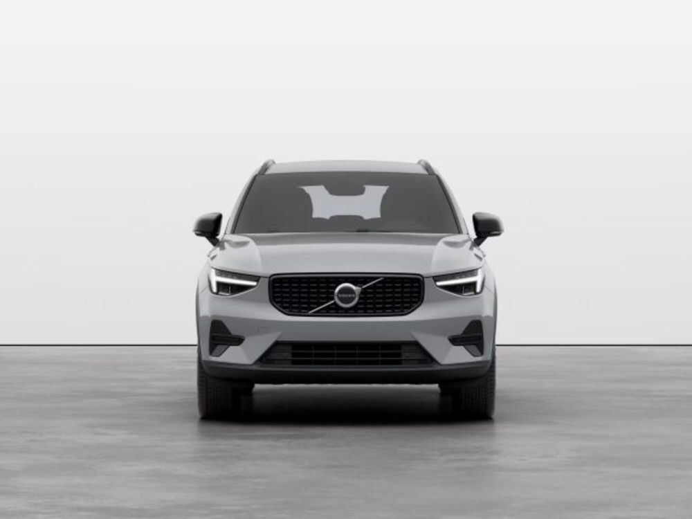 Volvo XC40 nuova a Modena (7)