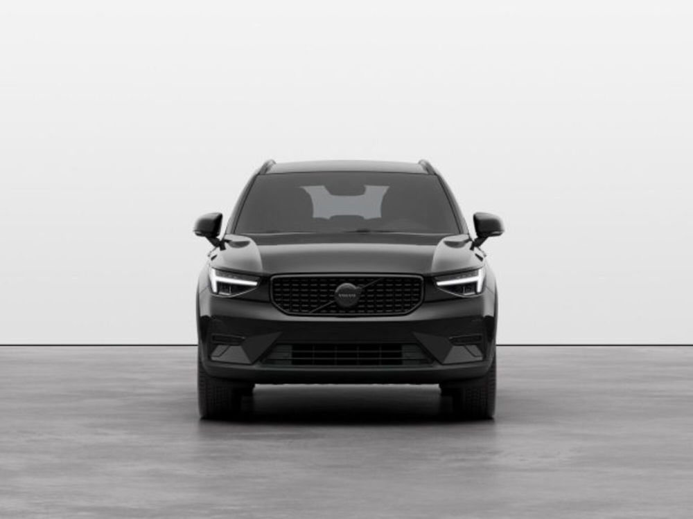 Volvo XC40 nuova a Modena (7)