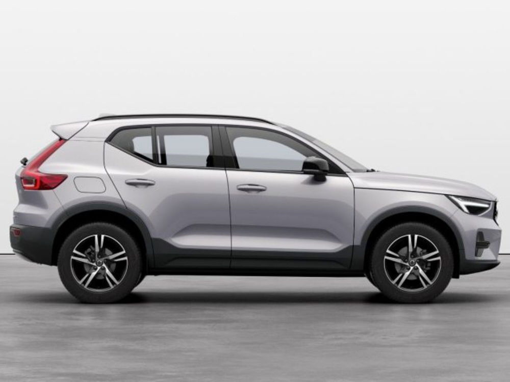 Volvo XC40 nuova a Modena (6)